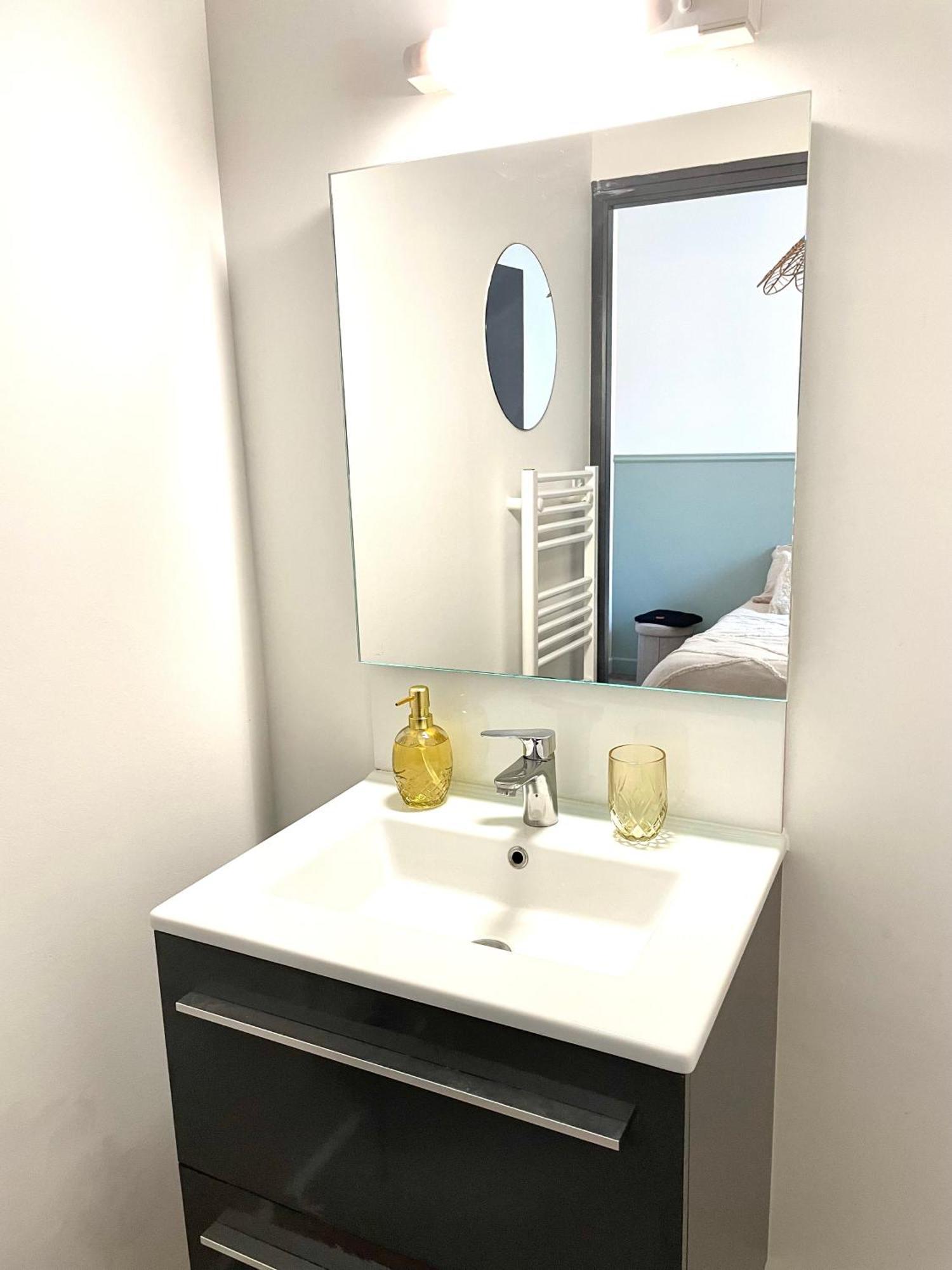 Residence Le Magenta Centre De Laval Proche Gare Экстерьер фото