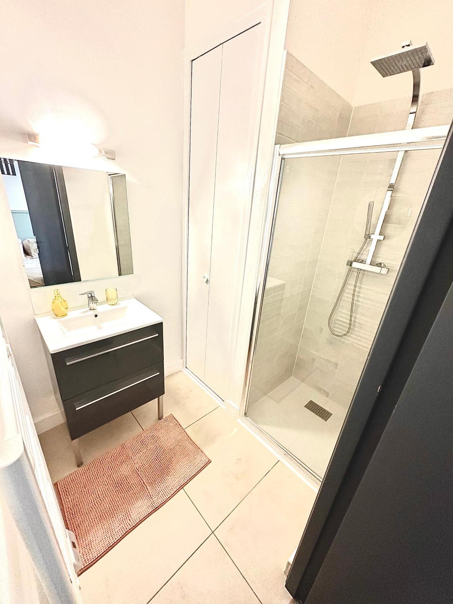 Residence Le Magenta Centre De Laval Proche Gare Экстерьер фото