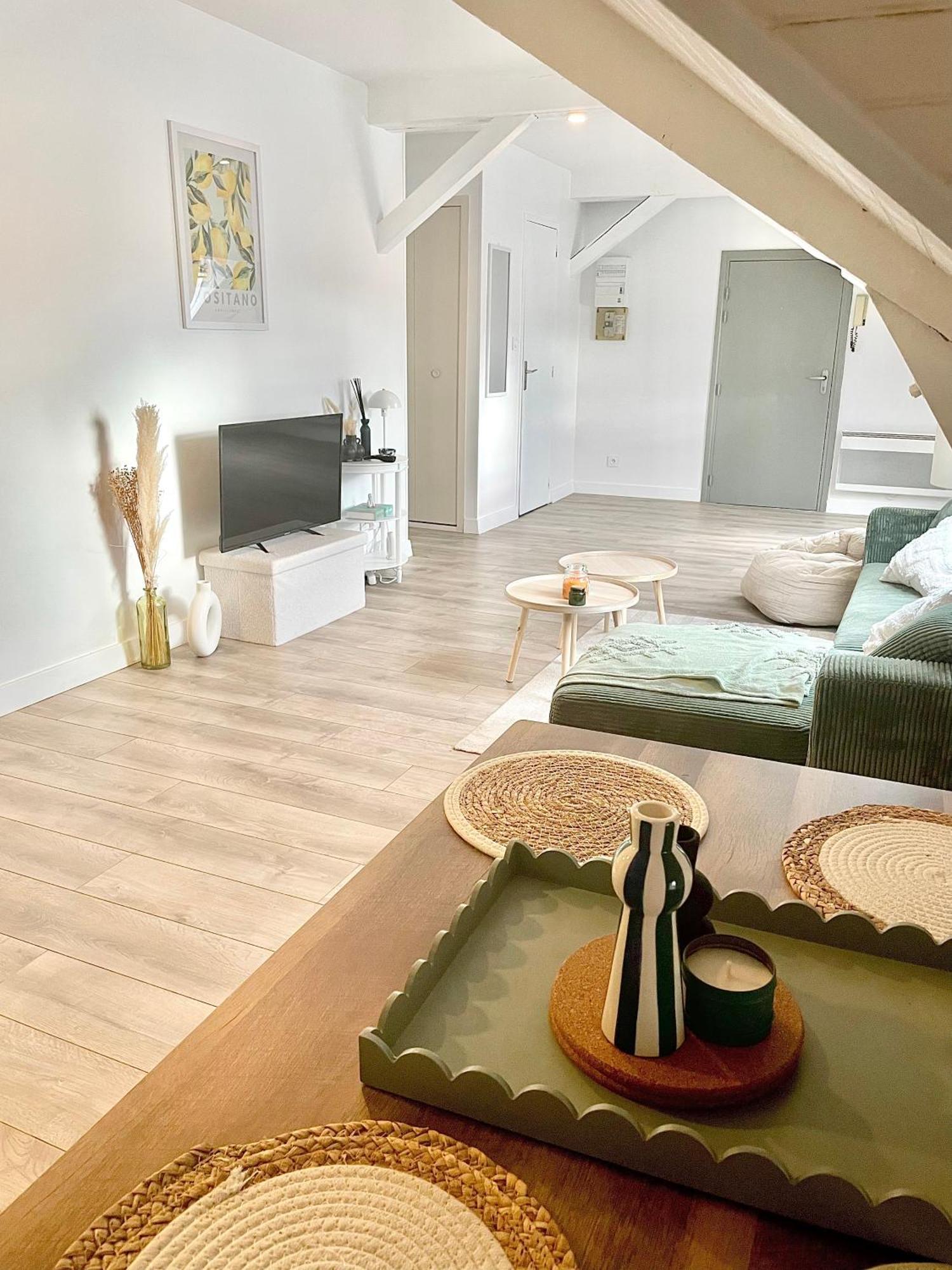 Residence Le Magenta Centre De Laval Proche Gare Экстерьер фото